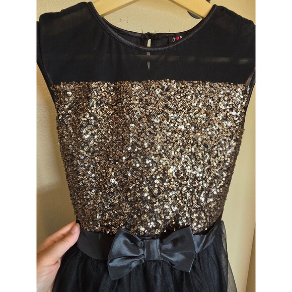 Girls size 14 black and gold dress - Picture 3 of 5